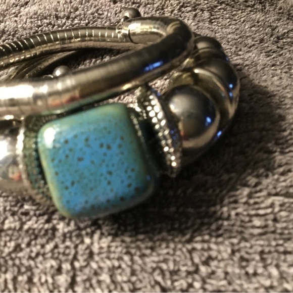 Silver bangle bracelet with blue stone with black flecks 🔴 - Picture 2 of 5